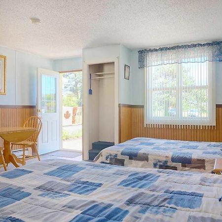 Green Acres Motel Summerside Bagian luar foto
