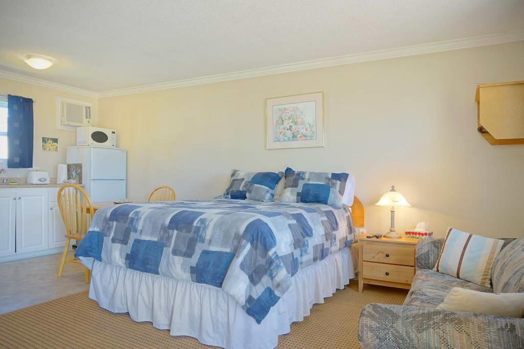 Green Acres Motel Summerside Bagian luar foto
