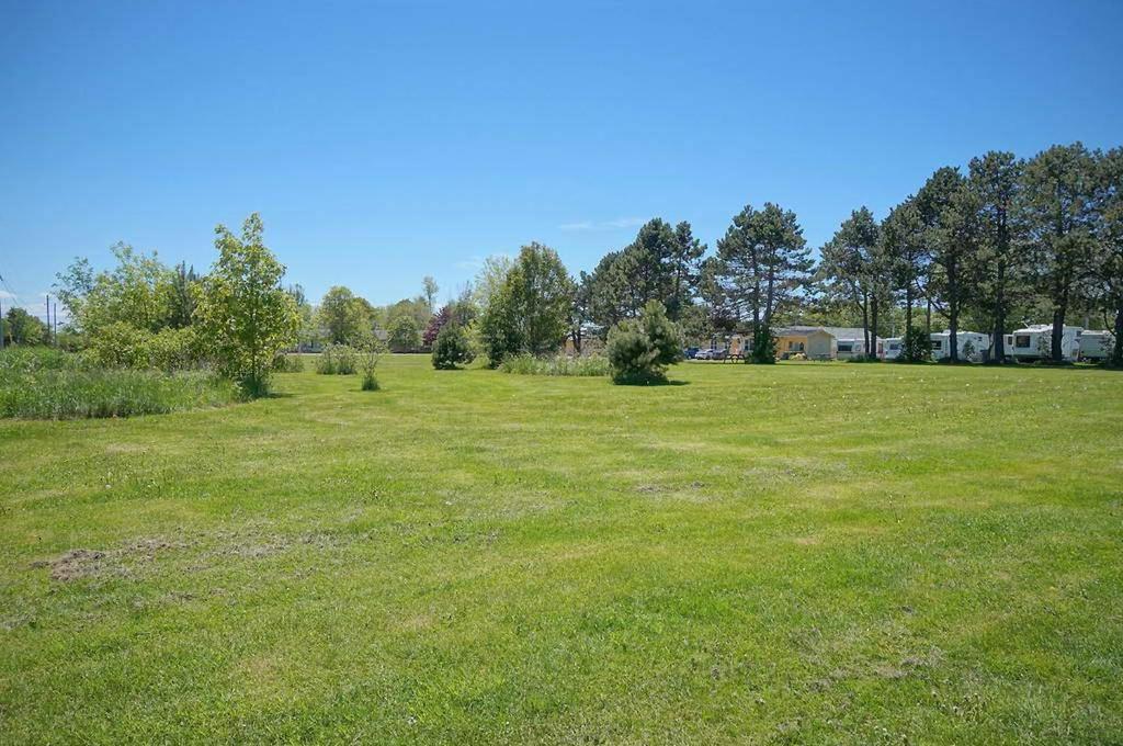 Green Acres Motel Summerside Bagian luar foto